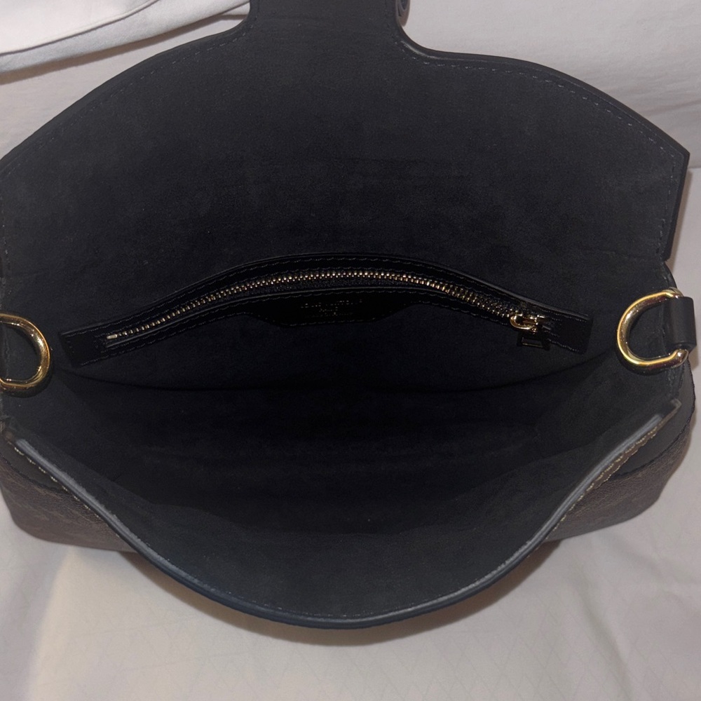 Louis Vuitton LV Twinny - Picture 7 of 13